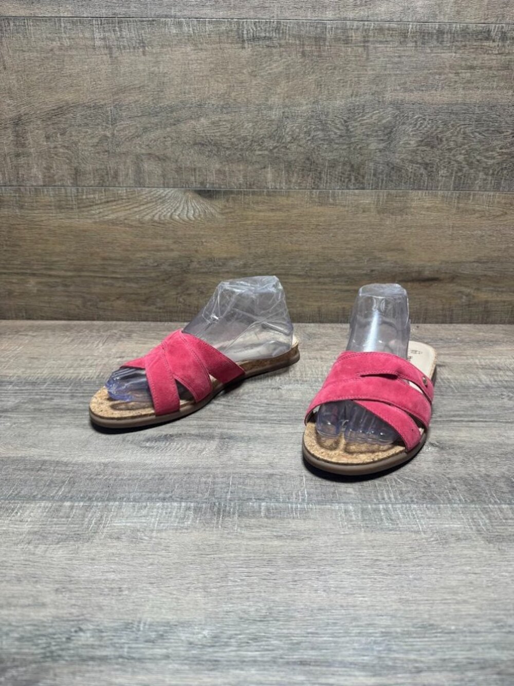 Hush Puppies Pink Suede Slide Sandals Women's Size 9.5